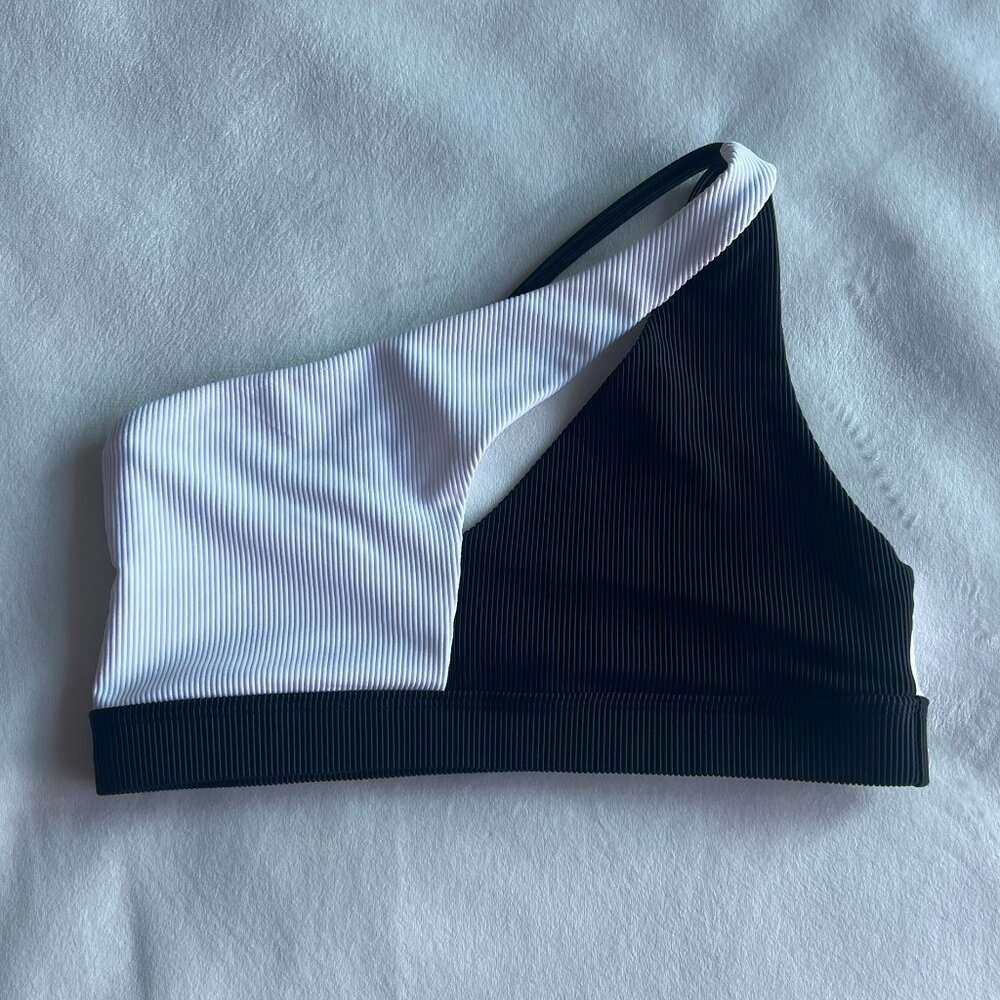 Onzie Sutra Sports Bra